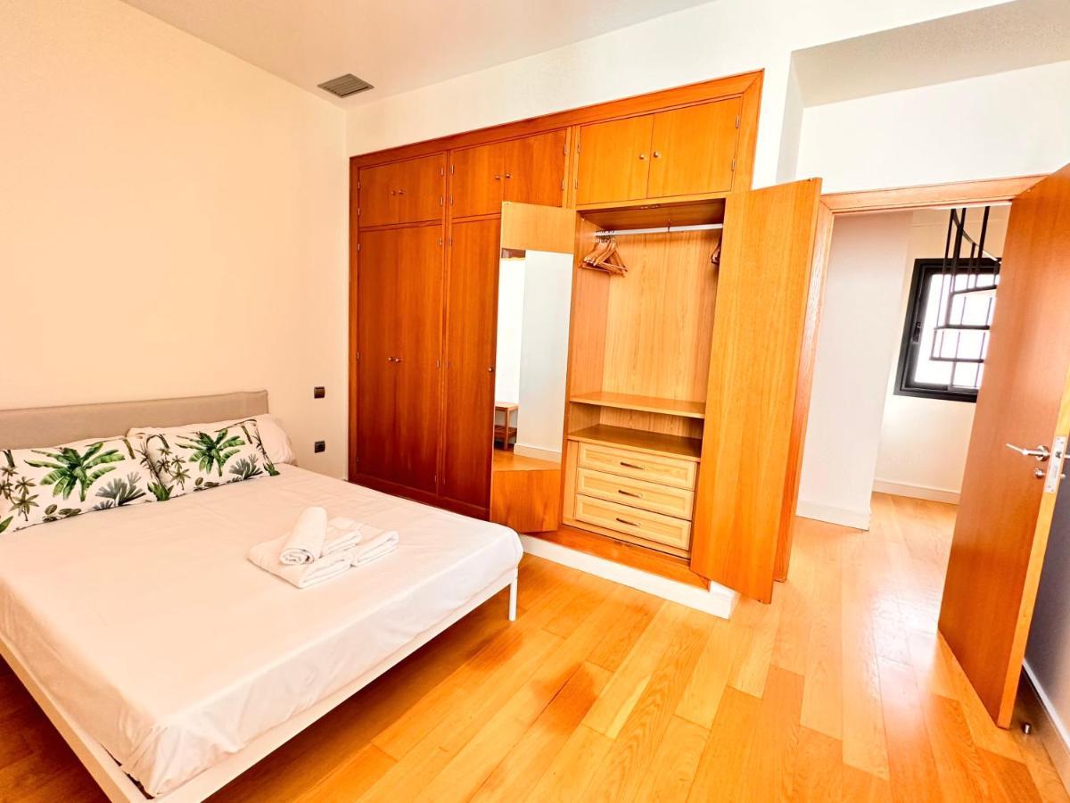 Penthouse Near Cathedral Private Rooftop Private Parking Seville Exterior photo